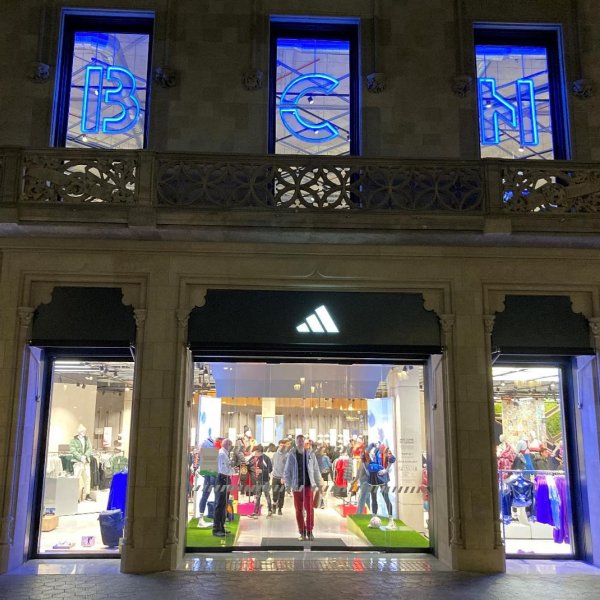 Adidas opens a flagship store in Barcelona